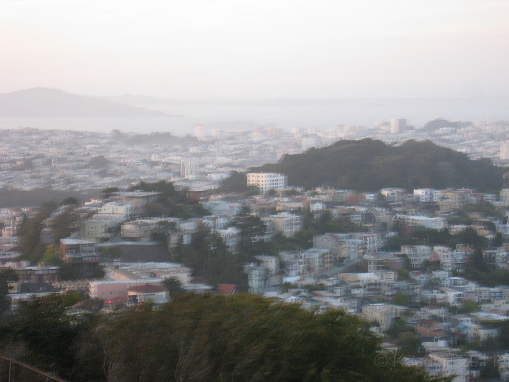 2011 Bay 2 Breakers Friday 1225.JPG - I was able to participate in the 100th annual running of the Bay to Breakers 12K race in San Francisco California. A weekend for sightseeing and racing.